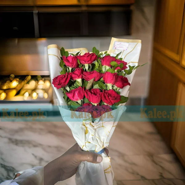 A beautifully arranged English Rose Flowers bouquet, elegantly wrapped for a sophisticated and timeless floral gift.