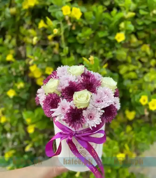 Dark & Light Purple Daisy Bouquet With White Rose Flower