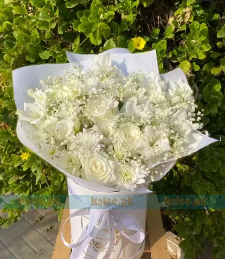 White Rose Flowers Box With Baby's Breath