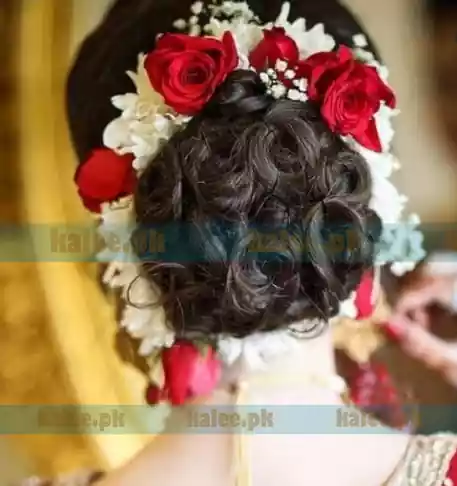 White daisy and red rose flower hair jura with baby's breath decoration