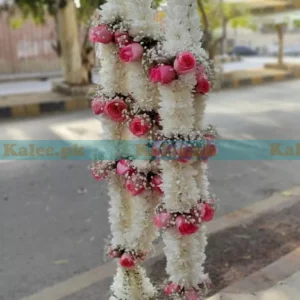Couple's garland haar/mala with white daisy, pink rose, and baby's breath