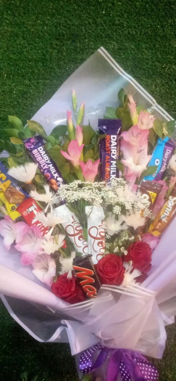 Bouquet of English Red Roses and Statice Flowers with Chocolates
