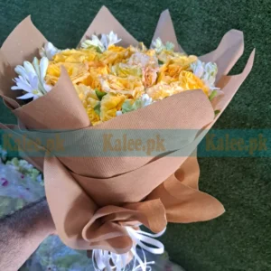 Bouquet of Yellow English Roses and Tuberose Flowers