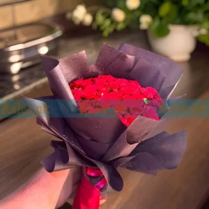 Luxurious Romance Fancy Red Rose Flowers Bouquet