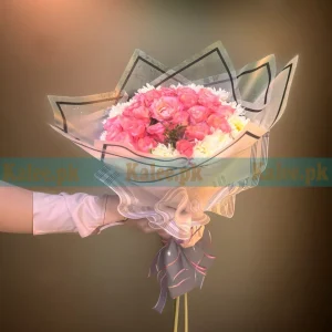 Ethereal Elegance Fancy Bouquet of Pink Roses & White Daisies
