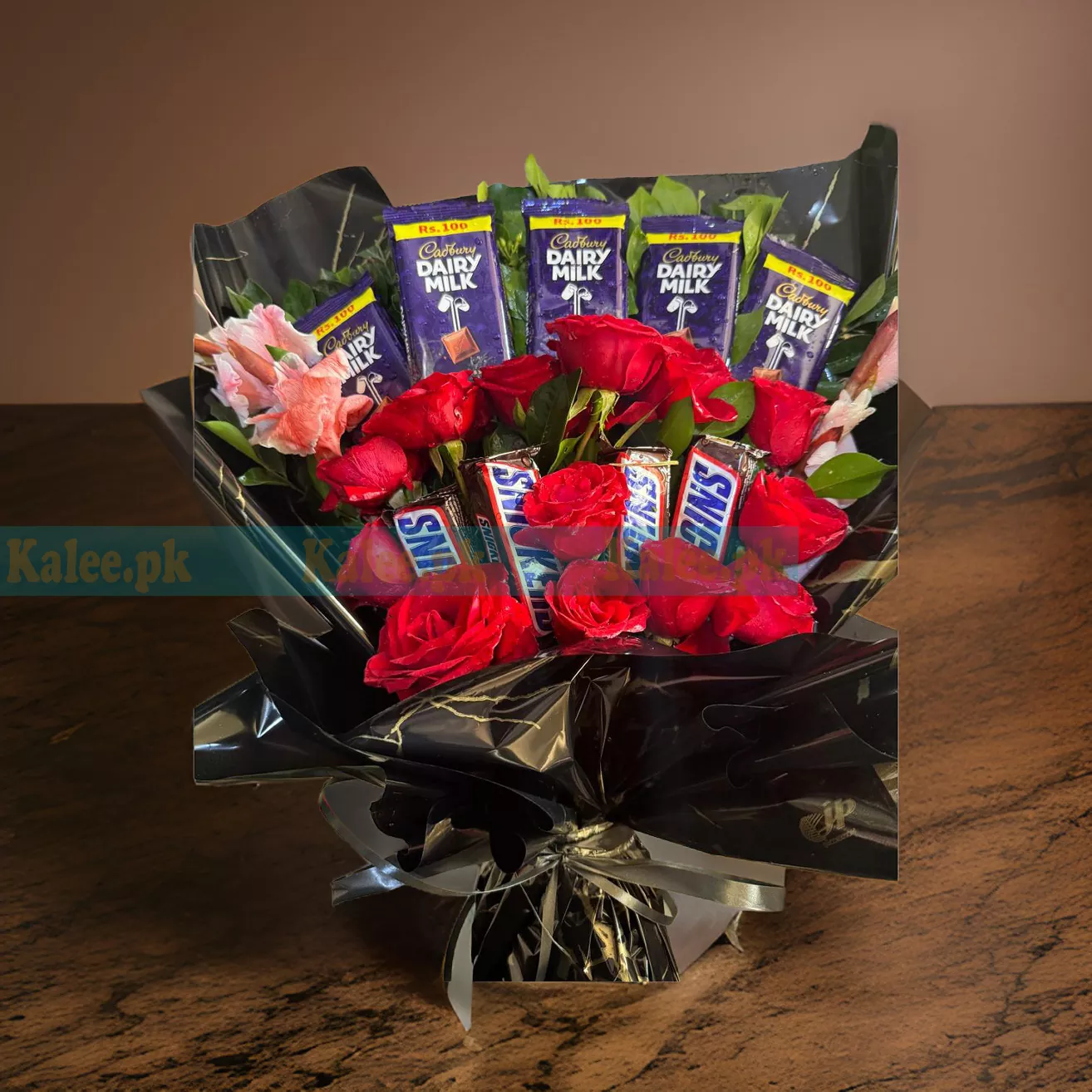 A Deliciously Romantic Gesture Red Rose Flowers Chocolates Bouquet