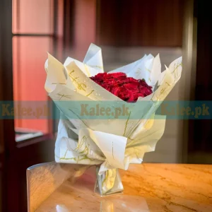 Decent Style Red Rose Flowers Bouquet