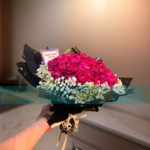 A Grand Gesture 100 Red Rose Flowers Bouquet