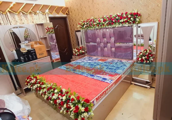 Roses Statice & Tuberose Flowers Bridal Room Decor