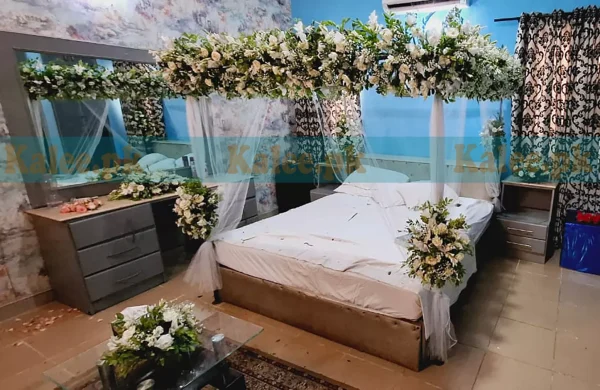 White Flowers Luxurious Bridal Wedding Room Decor