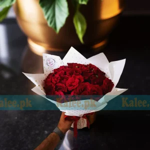 Round Bouquet With Red Rose Flowers