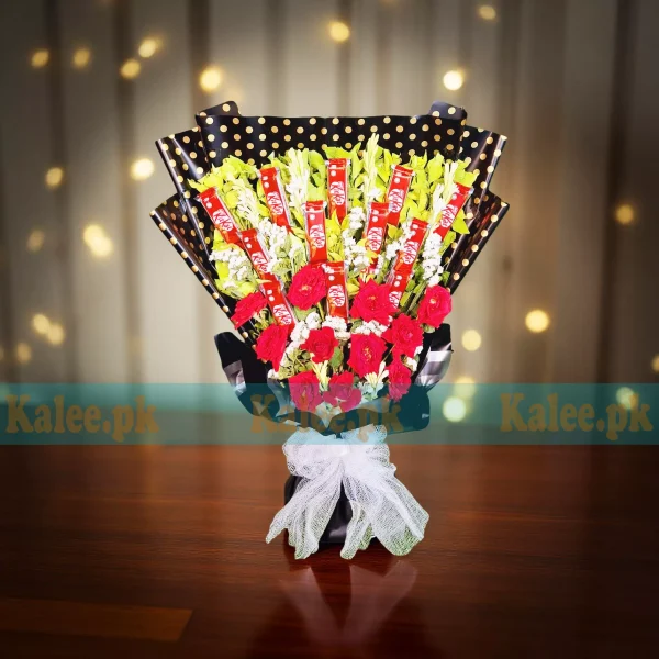 KitKat Chocolates Flat Bouquet With Roses & Statice