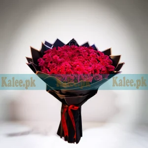 Round Shaped 100 English Red Rose Flowers Bouquet