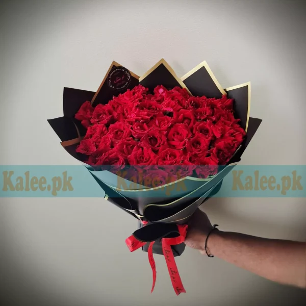 English Red Roses Round Shape Bouquet