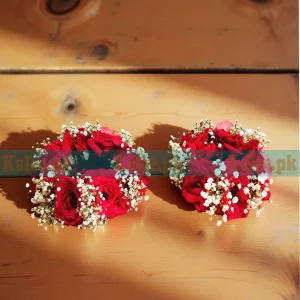 Baby's Breath & Red Roses Gajre Kangan