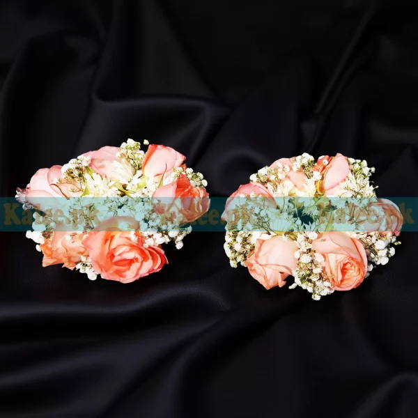 Pink roses bridal kangan gajray with delicate baby’s breath flowers