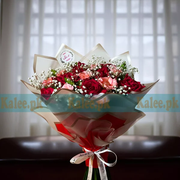 Red Pink Fresh Roses Bouquet With Baby's Breath