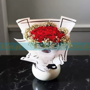 Rose Flowers Fancy Bouquet With Baby's Breath