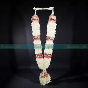 Pink Roses Garland With Statice And Chrysanthemum