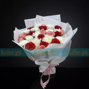 Pink & Red Roses Bouquet With White Daisies