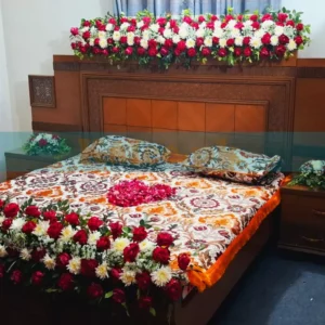 Red Roses Bridal Room With Chrysanthemum