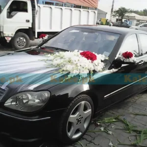 Glades And Rose Flowers Wedding Car Decoration