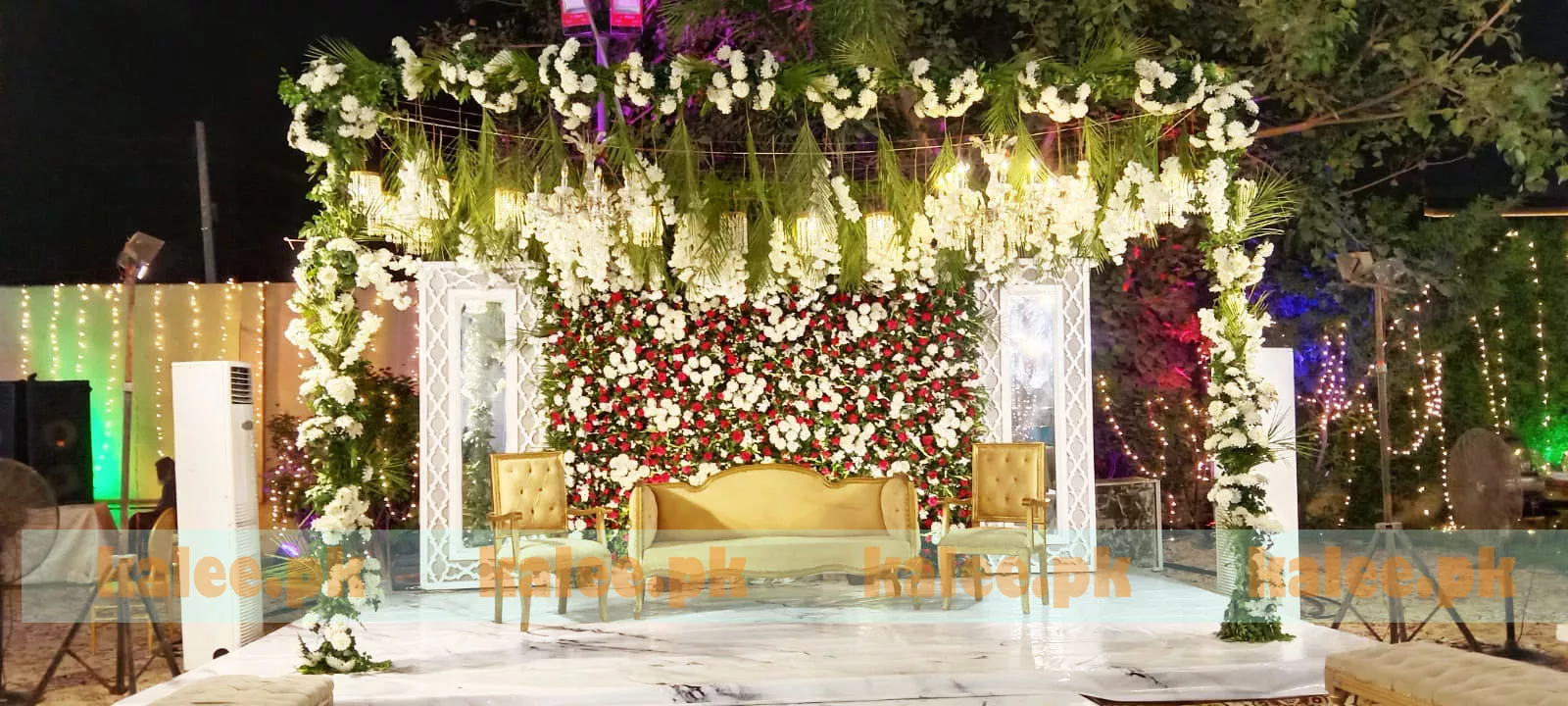 Luxury Stage Decor With Artificial Mix Flowers