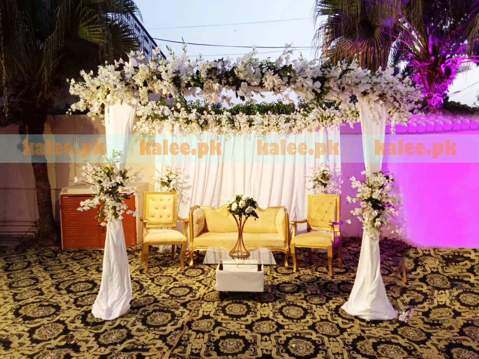 White Artificial Flowers Wedding Stage Decoration