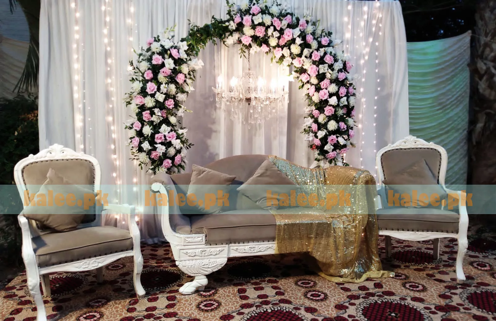 Artificial Flowers Ring Design Stage Decoration