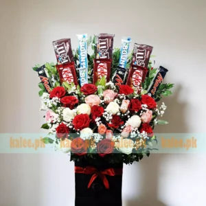 Chocolates Box With Roses & Baby's Breath