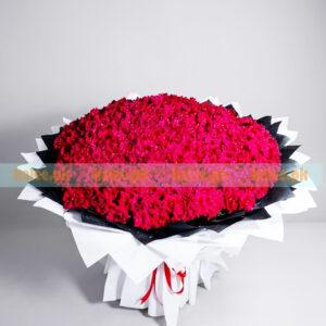 500 Red Rose Flowers Bouquet - Hand Tied