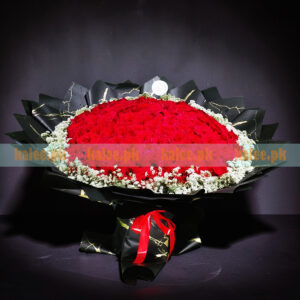 100 Roses Round Shaped Bouquet With Statice