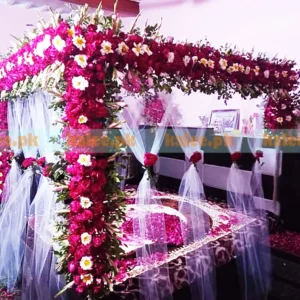 Wedding Bridal Room With Chrysanthemum & Desi Roses