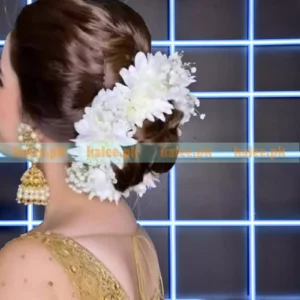 Daisy Flowers Bridal Hair Jura With Baby's Breath