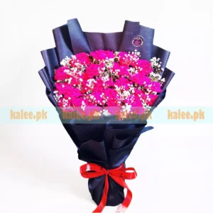 Red Roses Bouquet Flat Design With Baby's Breath