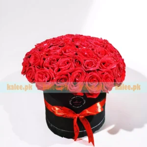 Red Rose Flowers Round Shaped Box