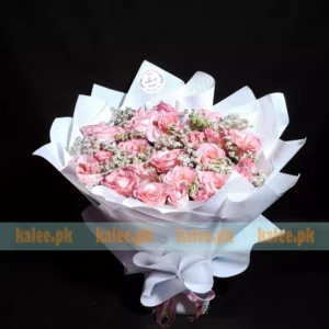 Round Bouquet With Pink Roses & Baby's Breath