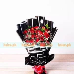 Flat Bouquet With Red Roses & Baby’s Breath